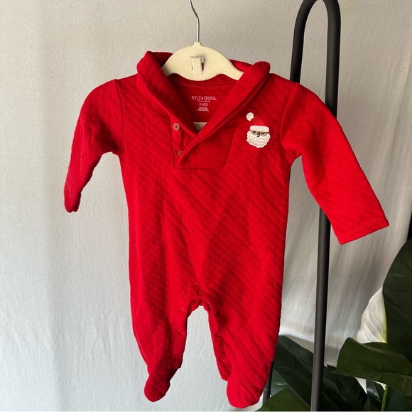 Kyle & Deena Quilted Santa Christmas Holiday Footie / Size 6-9 months - Picture 1 of 3
